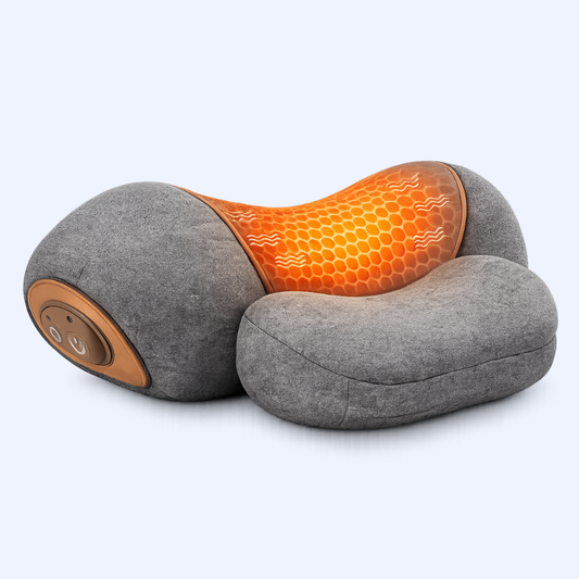 Graues Nackenmassagegerät mit ergonomischer Form und orange leuchtender Wärmezone, KI-generierte Produktdarstellung